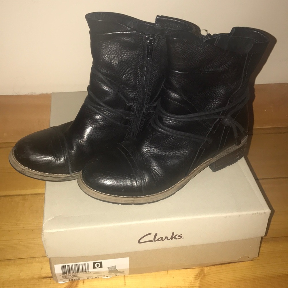 6.5 Volta’s Dina Clarks Black Leather Boots